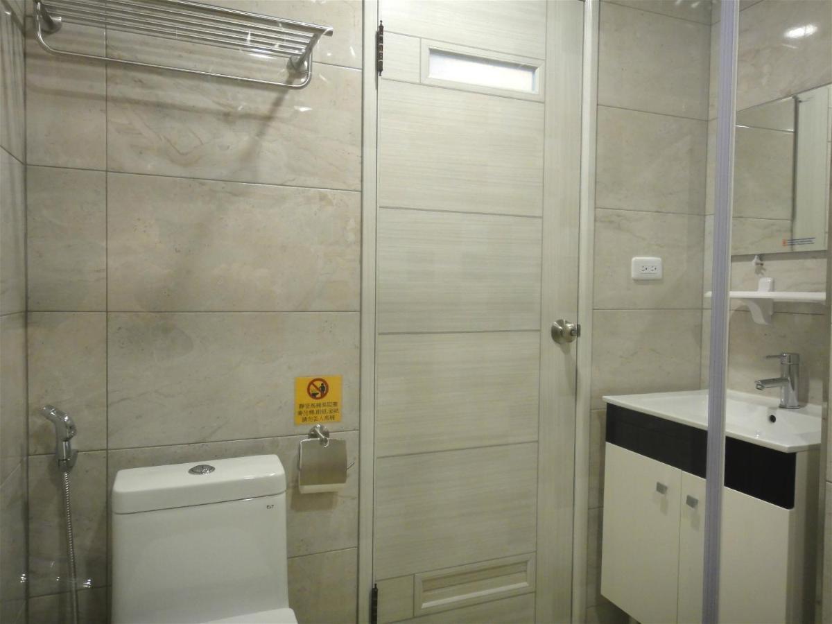 Park 66 Apartment ไถหนาน ภายนอก รูปภาพ