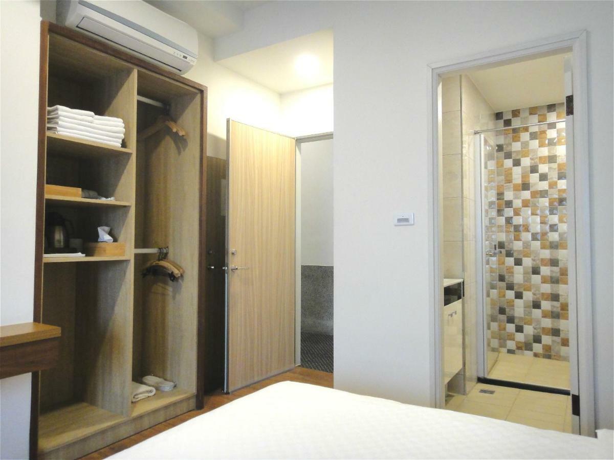 Park 66 Apartment ไถหนาน ภายนอก รูปภาพ